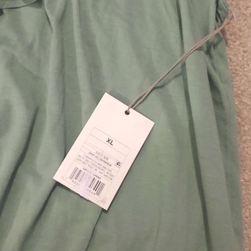 NWT OFF THE SHOULDER RUFFLE TOP - Picture 7 of 9